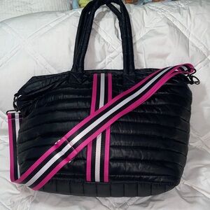 RARE HTF Like new Think Royln Messenger quilted weekender duffel bag  Black